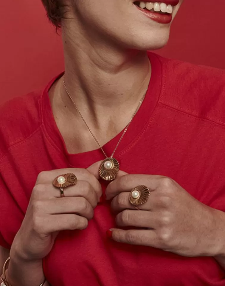 Anillos Grandes | Majorica Anillo Le Palm Grande En Acero Dorado Con Perla Blanca